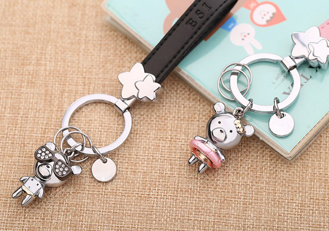 Beach bear lovers keychains