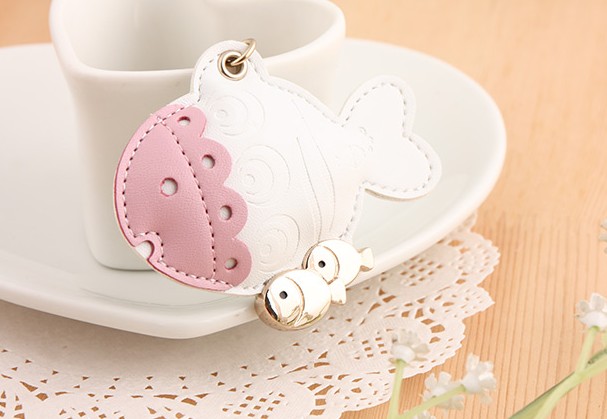 Little fish leather keychain