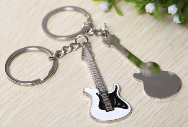 Couple electric Guitars keychains