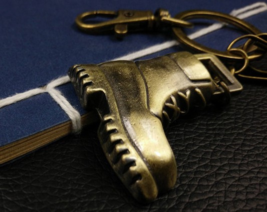 Retro leather boots keychain