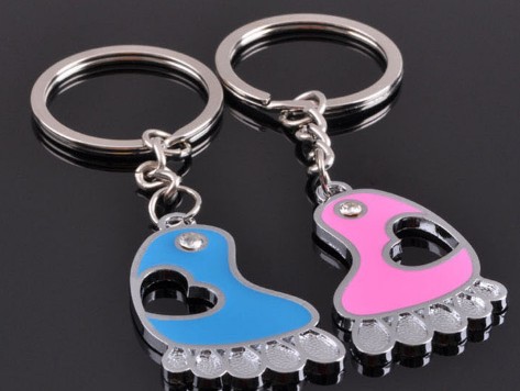 Love's footprints couple keychains