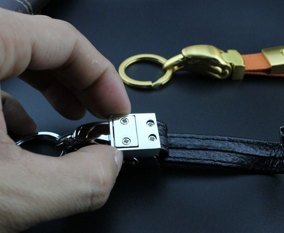 Eagle head keychain