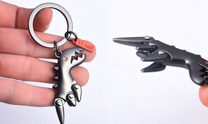 Small dinosaur alloy keychain
