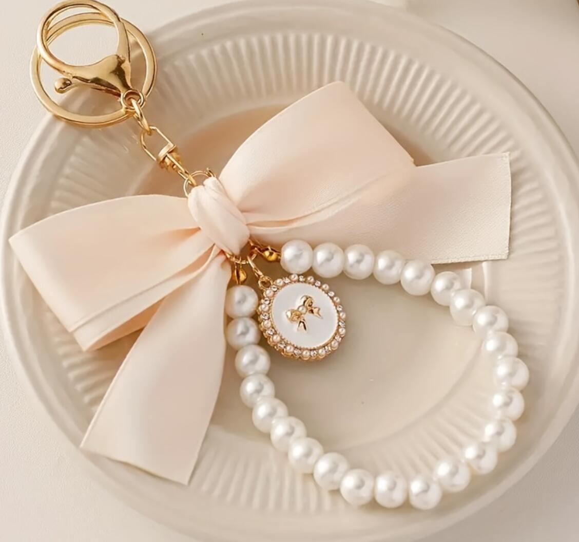 Bow Pearl Keychain