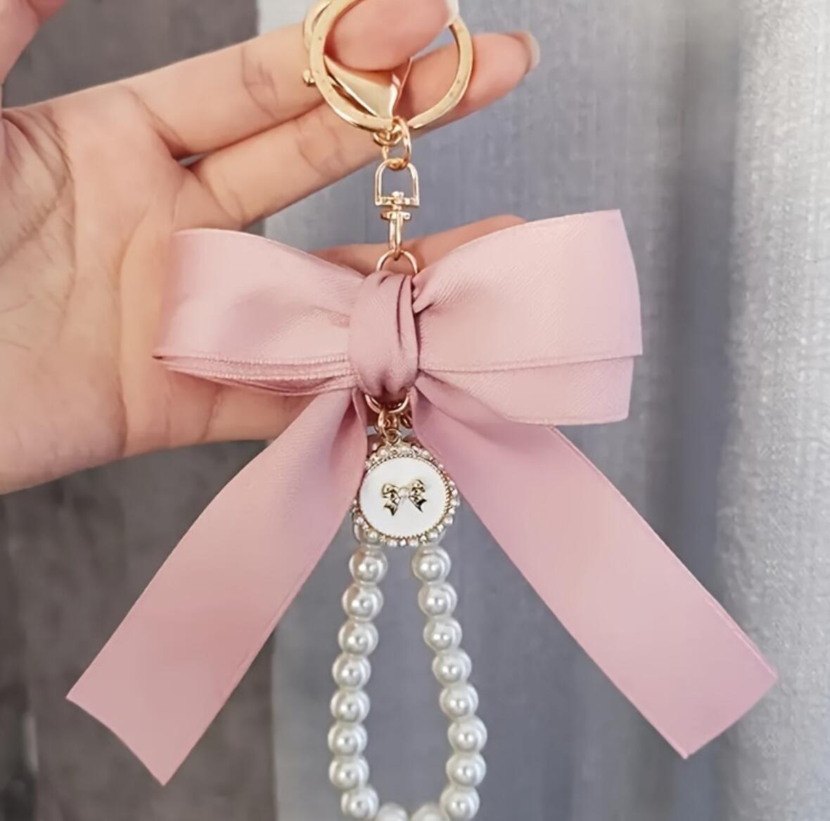 Bow Pearl Keychain