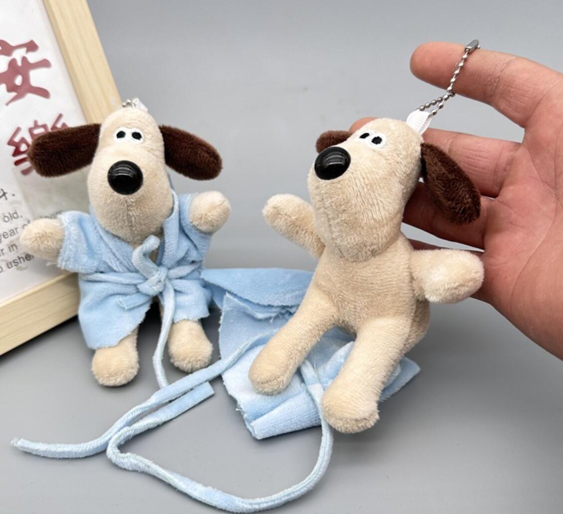 Plush Puppy in Bathrobe Keychain