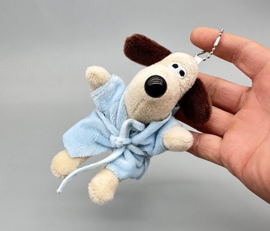 Plush Puppy in Bathrobe Keychain