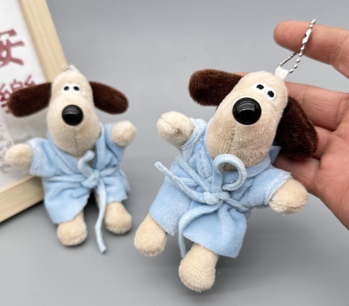 Plush Puppy in Bathrobe Keychain