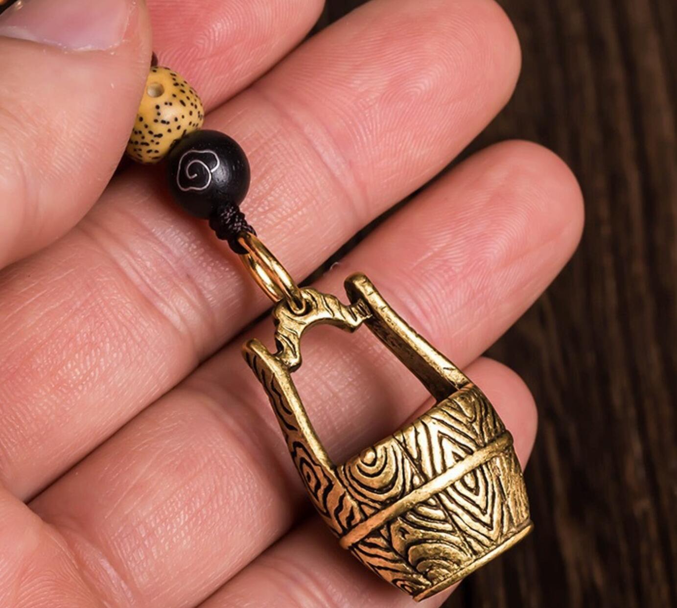 Alloy Vintage Bucket Keychain