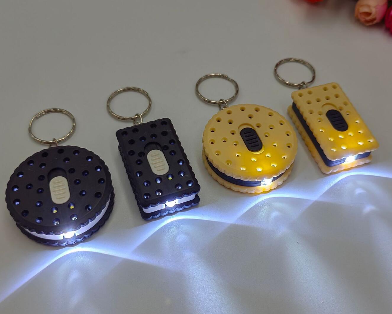LED simulation cookie keychain