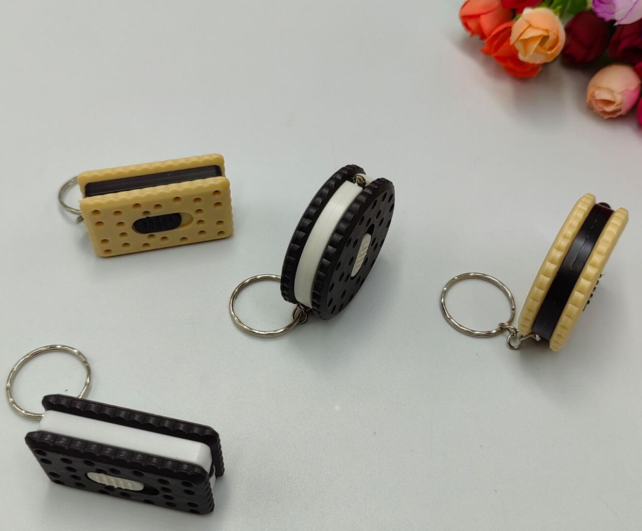 LED simulation cookie keychain