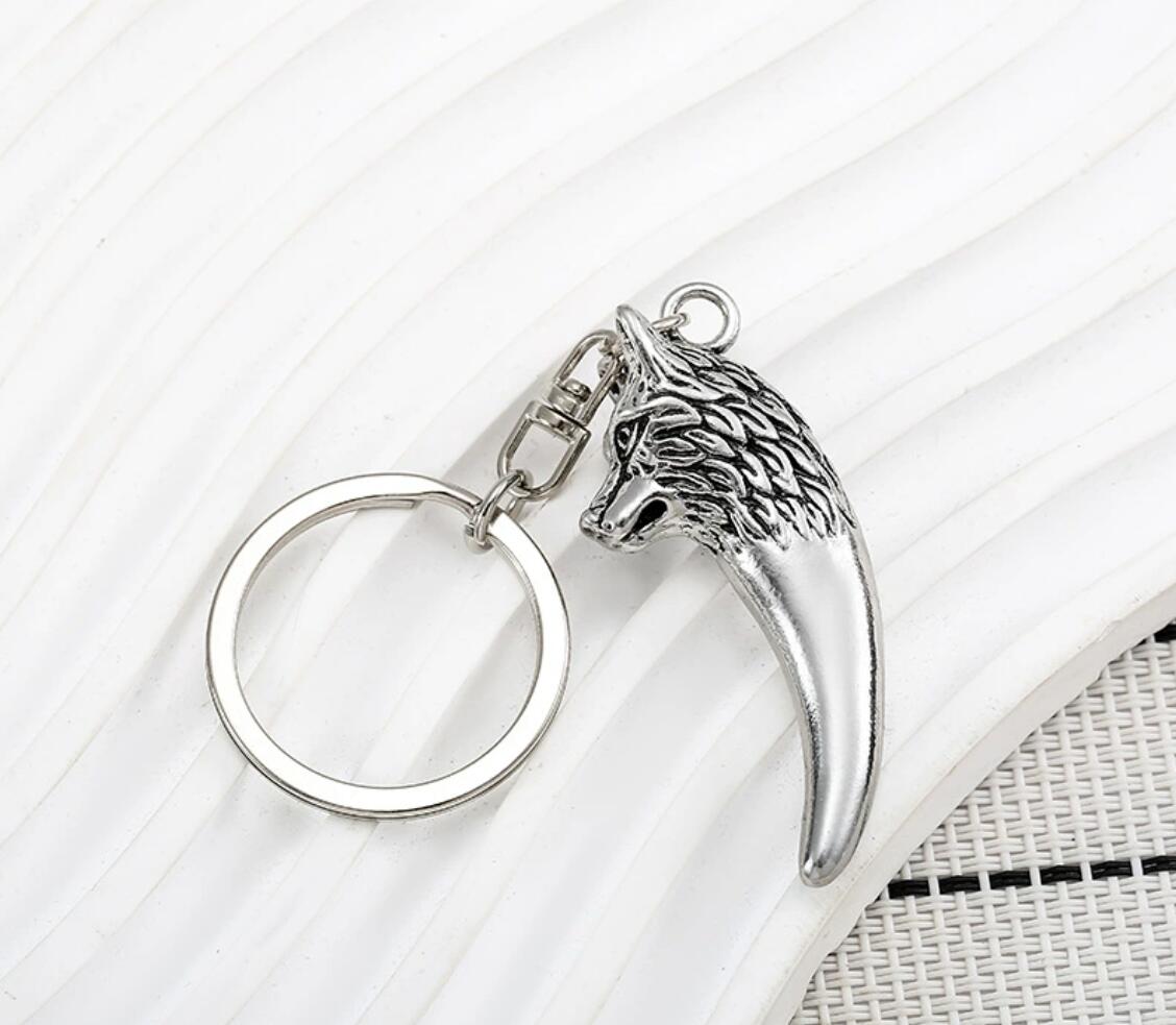 Retro wolf head Keychain