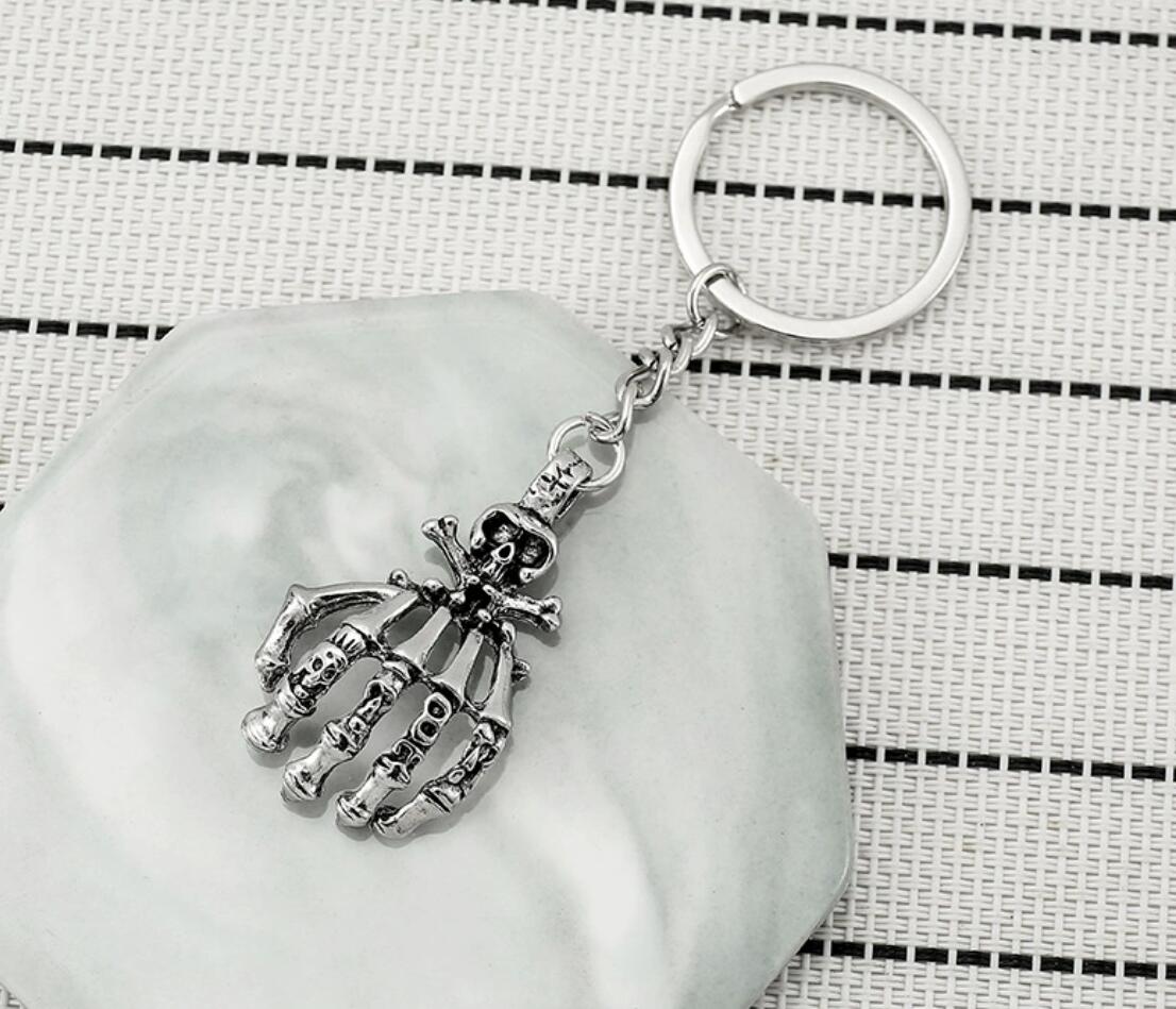Skull palm keychain