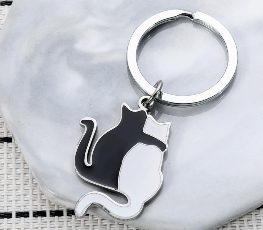 Couple cat back view keychain
