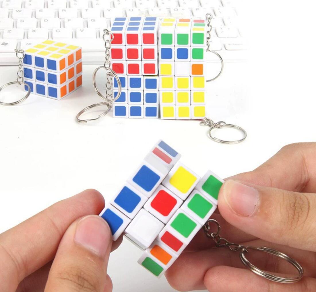 Puzzle decompression mini Rubik's cube keychain