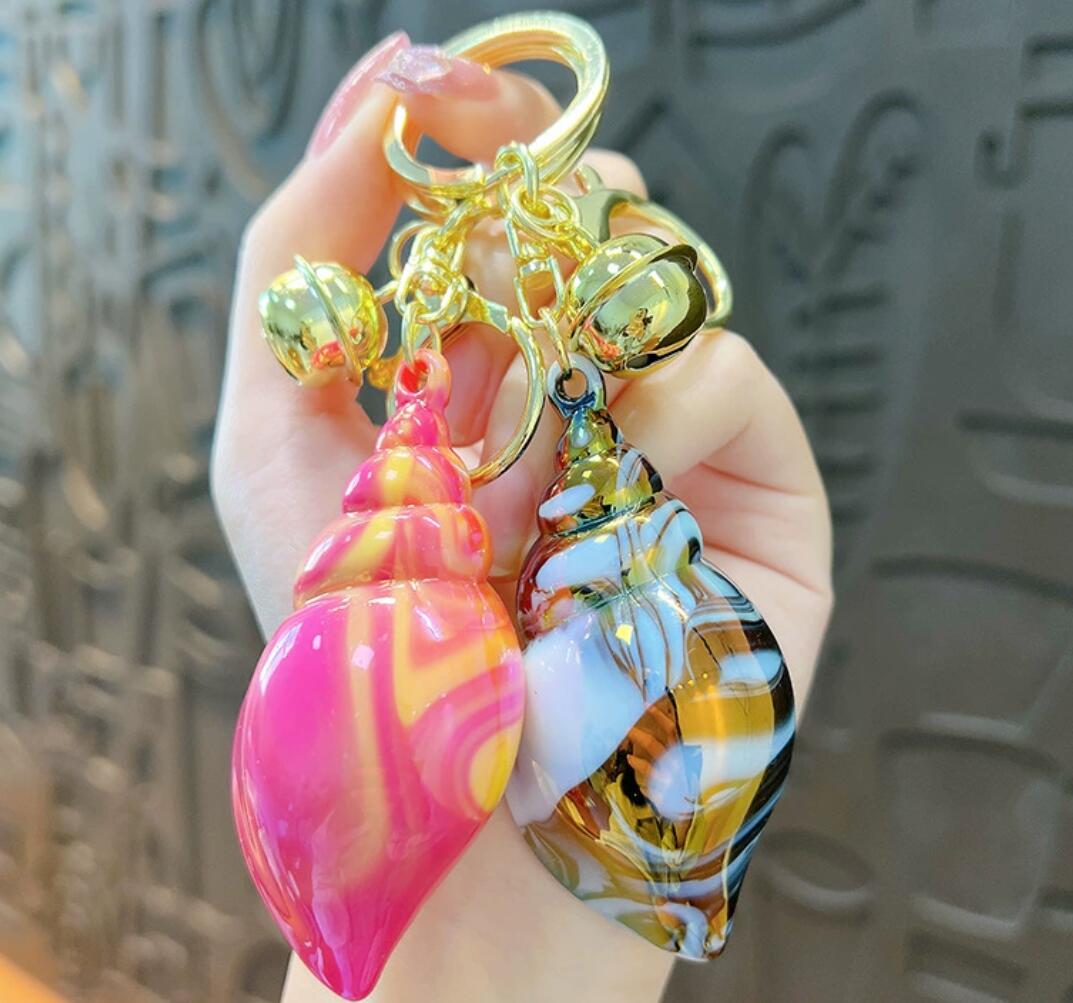 Color-plated conch bell keychain