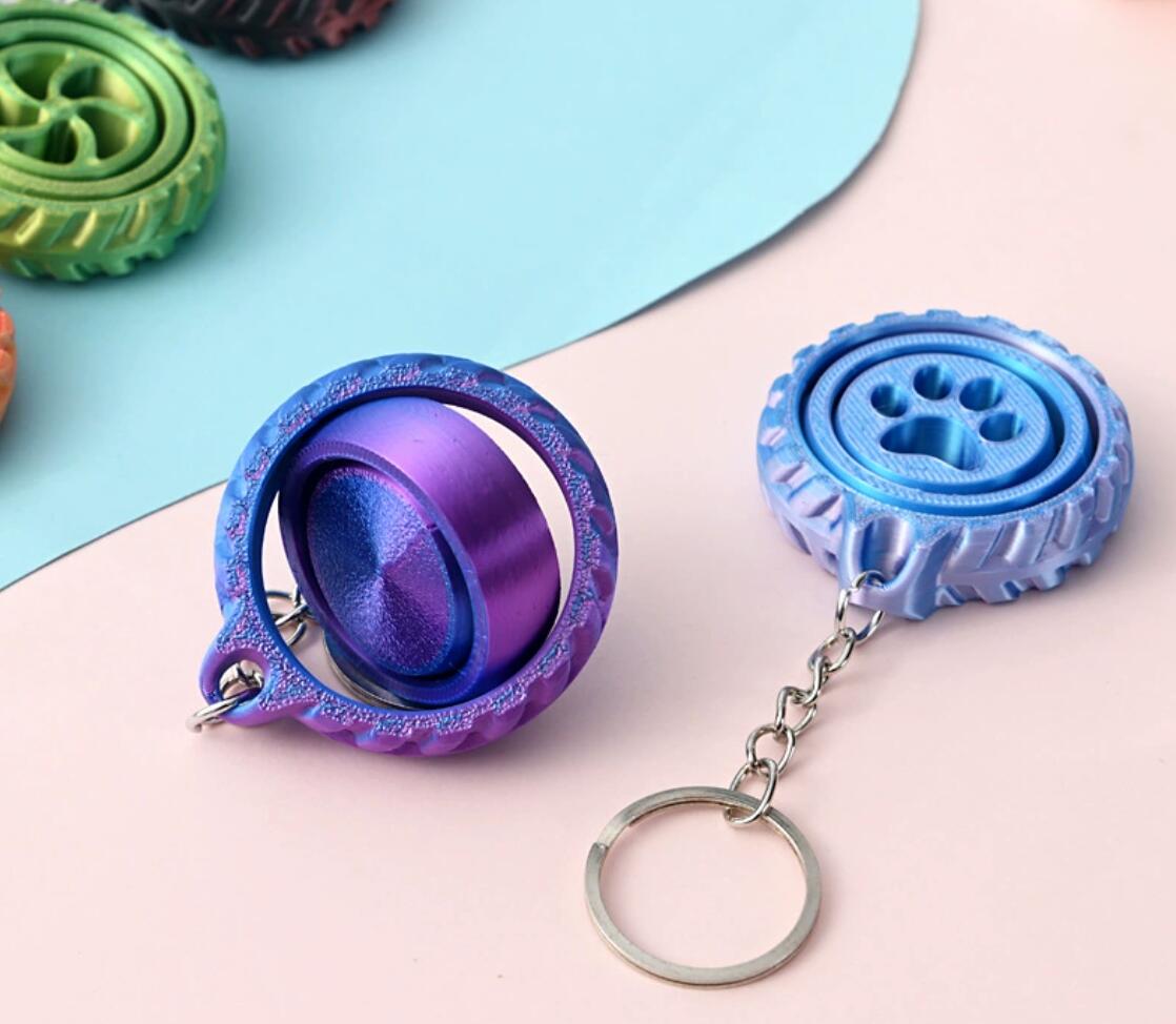 3D printed spinning top model keychain